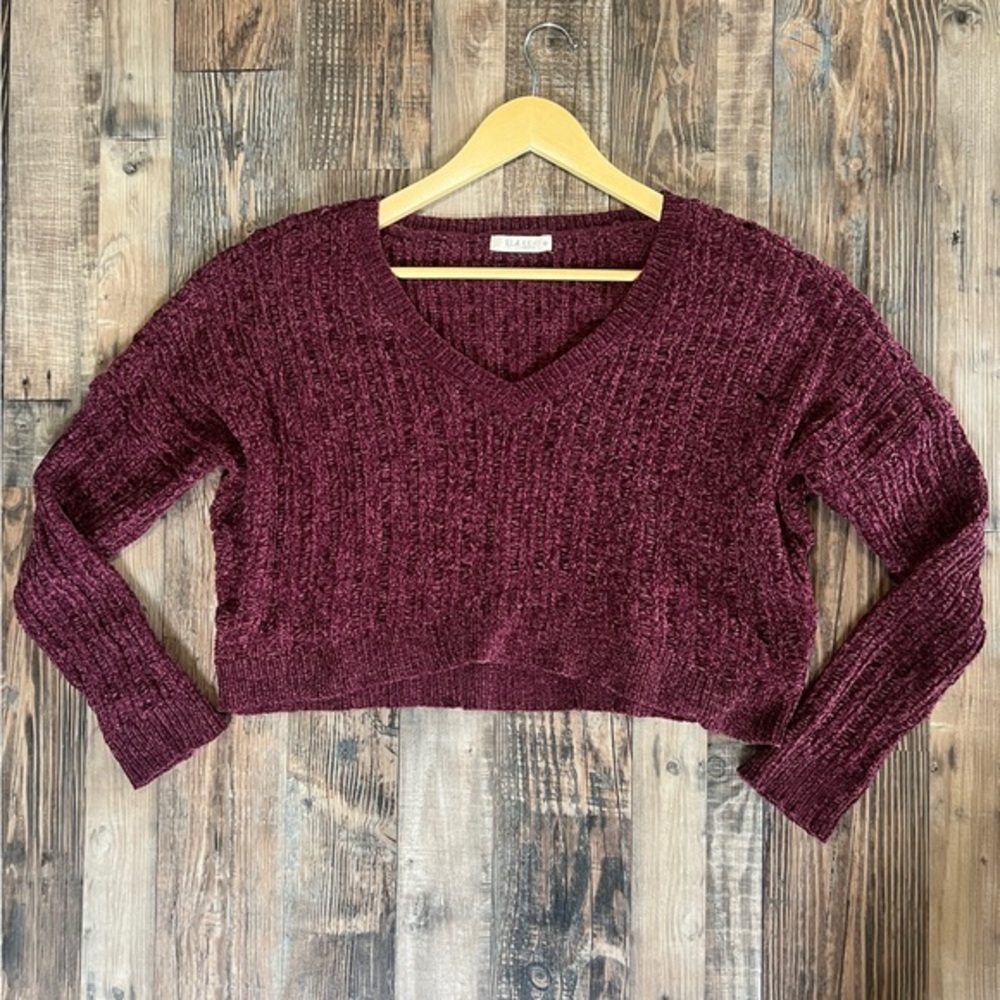 Illa Illa Cropped Velvet‎ Knit V-Neck Sweater